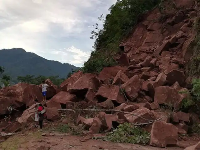 Lluvias intensas en Piura: deslizamiento bloquea carretera dejando incomunicados a varios caseríos