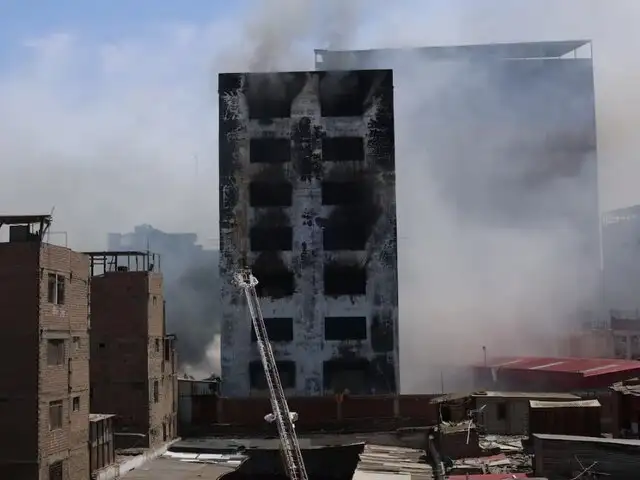 Incendio en Barrios Altos: Bomberos critican a López Aliaga falta de prevención