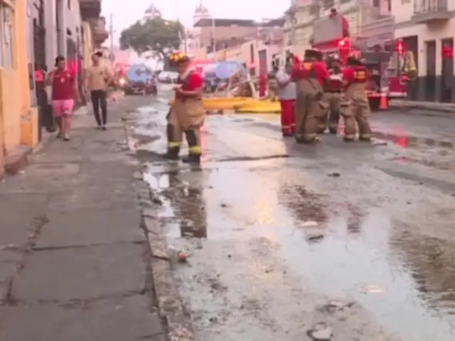 Incendio en Barrios Altos: Bomberos dejarán de atender la emergencia este lunes